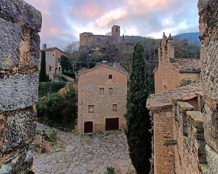 Castell de Montsonís, Spain